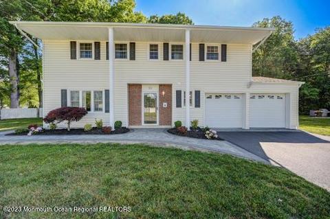 12 Arvin Rd, Old Bridge, NJ 08857