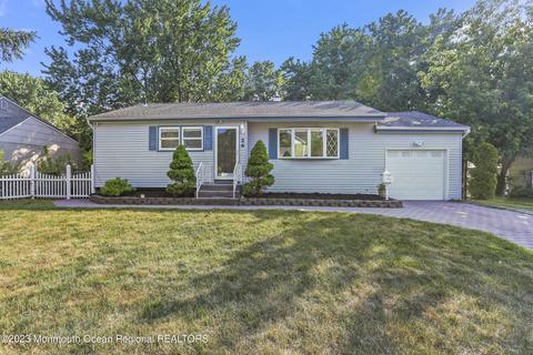 26 Parkview Dr, Hazlet, NJ 07730