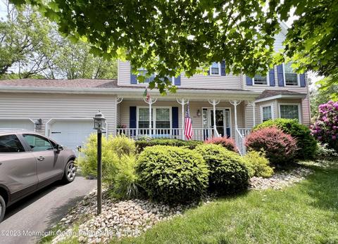 20 Pulaski Dr, Barnegat, NJ 08005