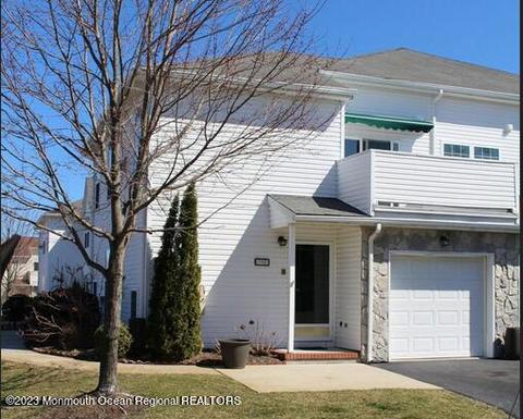 390 Deuce Dr, Wall, NJ 07719