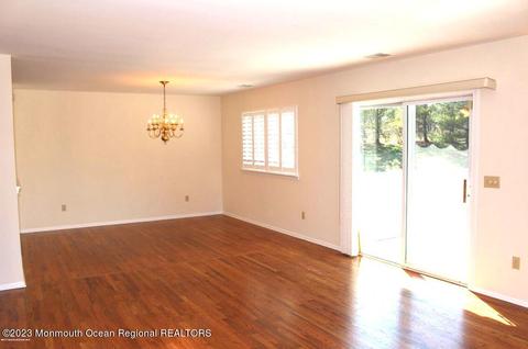 390 Deuce Dr, Wall, NJ 07719 photo 9