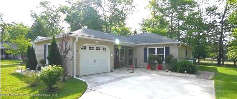 106 Lexington Dr, Little Egg Harbor, NJ 08087