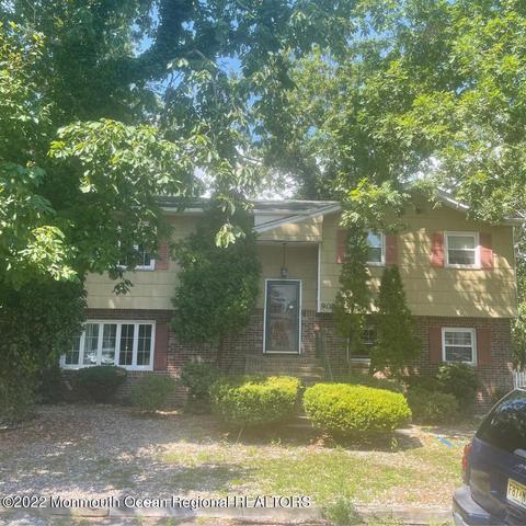905 Avon Rd, Pine Beach, NJ 08741