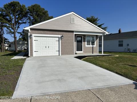 15 Togo Rd, Toms River, NJ 08757