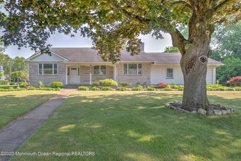 38 Helen Ave, Freehold, NJ 07728