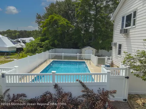 29 Brown Ave, Pine Beach, NJ 08741 photo 45