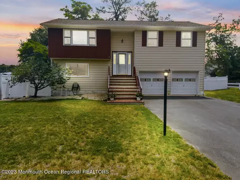 29 Brown Ave, Pine Beach, NJ 08741 photo 3