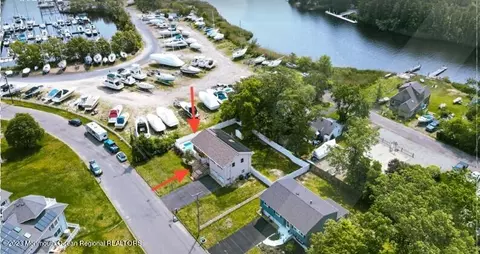 29 Brown Ave, Pine Beach, NJ 08741