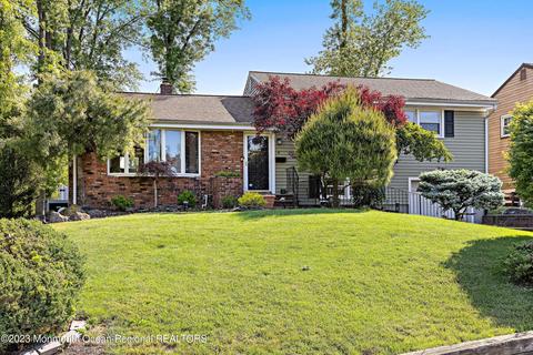 4 Sullivan Ave, Colonia, NJ 07067