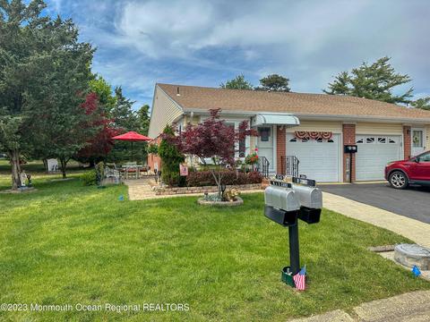 26 Hancock Dr #A, Whiting, NJ 08759