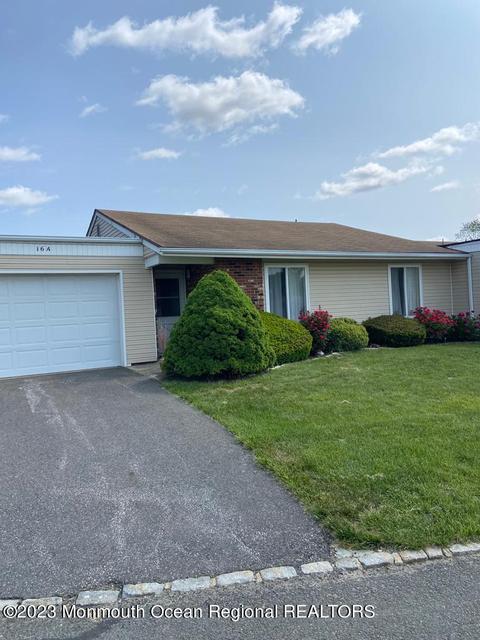16 Basswood Plz # a, Monroe, NJ 08831