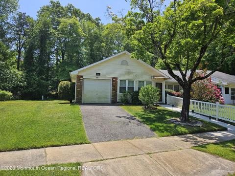 51 Geranium Dr # a, Lakewood, NJ 08701