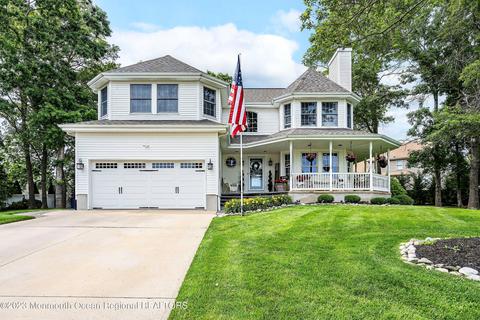112 Tuna Ct, Manahawkin, NJ 08050