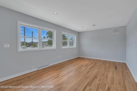 414 Whyatt Ct, Forked River, NJ 08731 photo 4