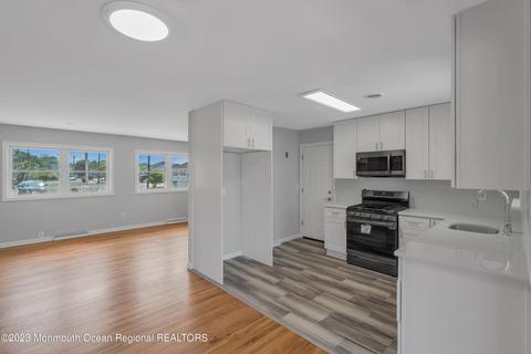 414 Whyatt Ct, Forked River, NJ 08731 photo 5