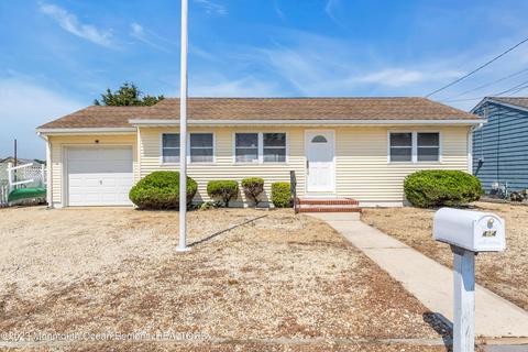 414 Whyatt Ct, Forked River, NJ 08731 photo 2