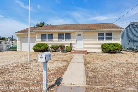 414 Whyatt Ct, Forked River, NJ 08731 photo 3