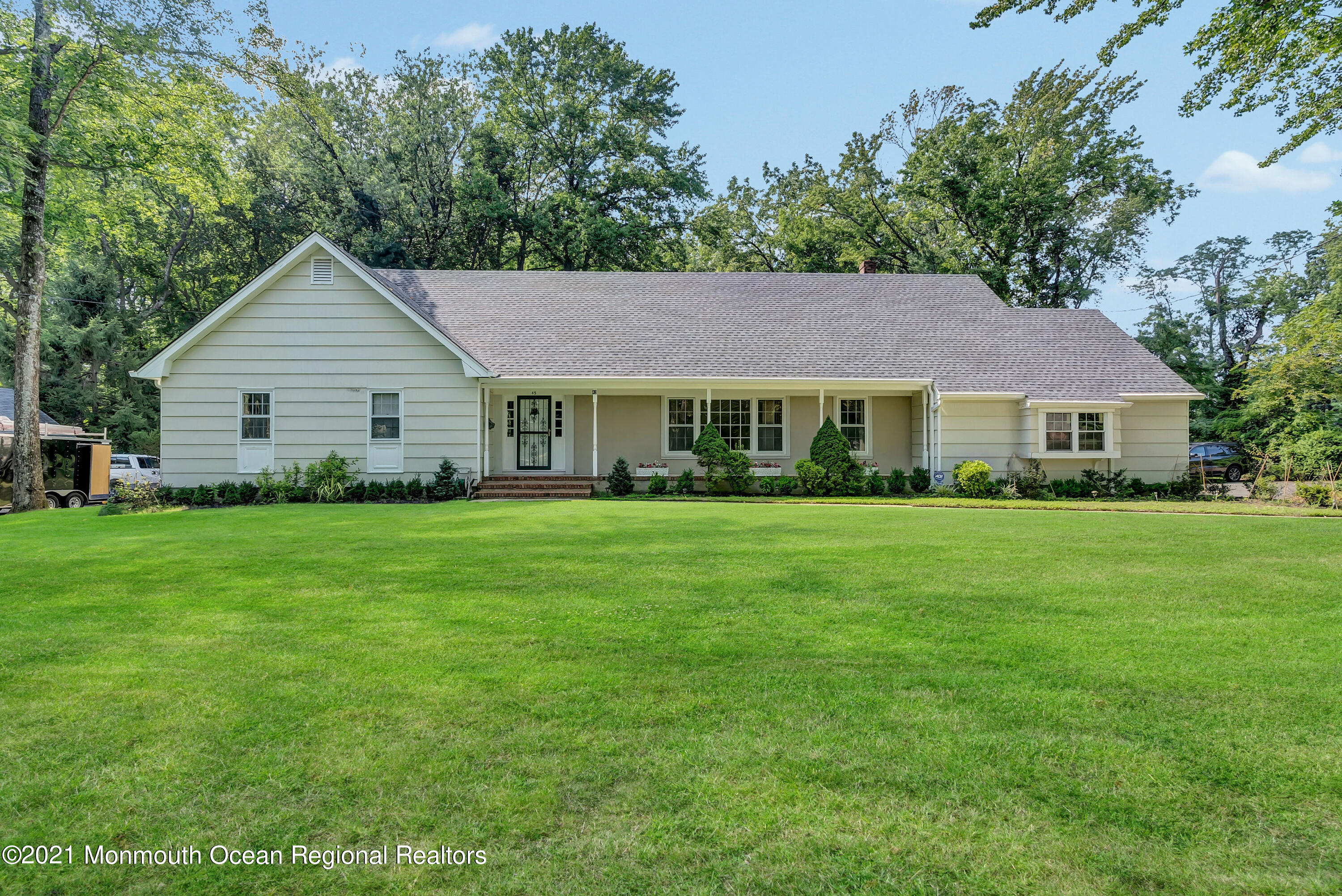 43 Wickapecko Dr  
