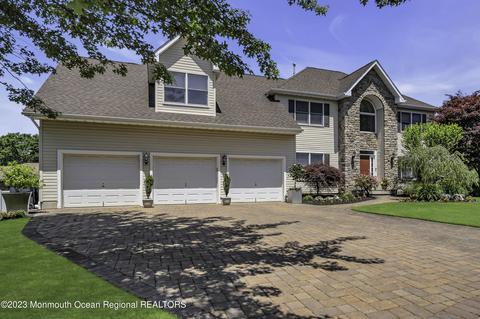 820 St Joseph Pl, Toms River, NJ 08753