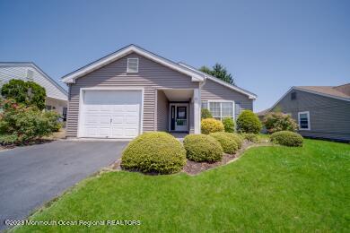 37 Greenwich Ave, Manchester, NJ 08759