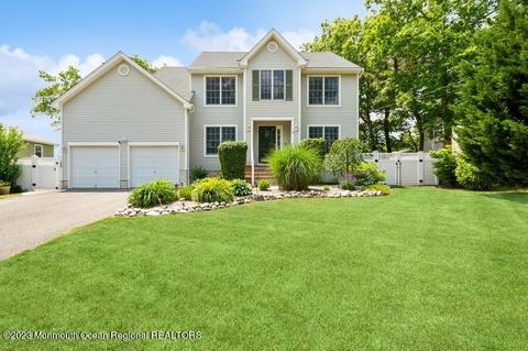 1085 Clearwater Ave, Manahawkin, NJ 08050
