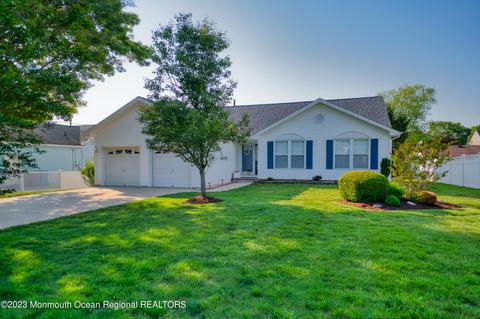 250 Outboard Ave, Manahawkin, NJ 08050