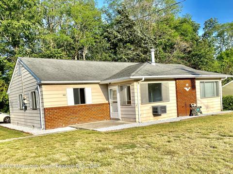 25 Pheasant St #B, Manchester, NJ 08759