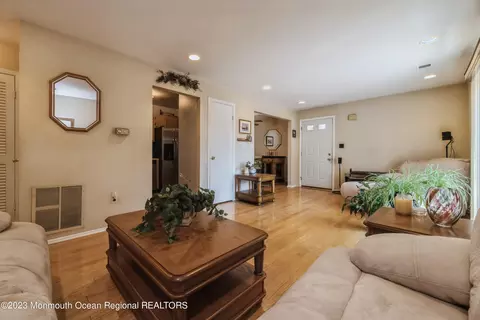 1606 Main St #B6-R205, Belmar, NJ 07719