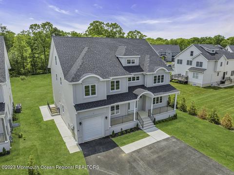 45 Onyx Ln, Lakewood, NJ 08701