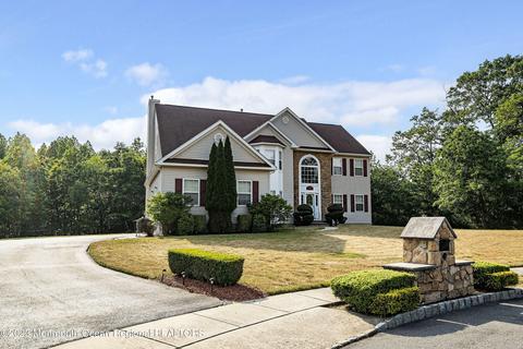 14 Etty Ct, Manchester, NJ 08759