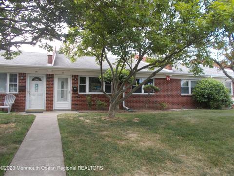 77 Waterfront Dr #254, Brick, NJ 08724
