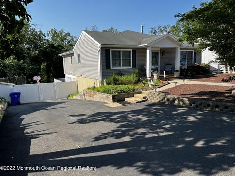716 Baltic Dr, Brick, NJ 08724 photo 2