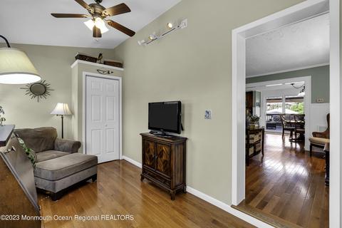 42 Appleton Ave, Leonardo, NJ 07737 photo 12