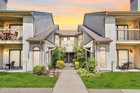 1008 Harbor Club Dr #1008, Parlin, NJ 08859