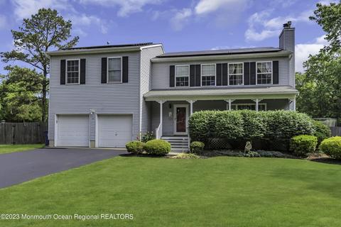 11 Mills Ln, Jackson, NJ 08527