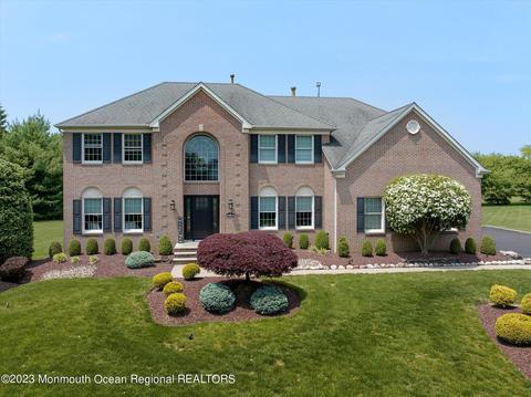 3 Falcon Ridge Cir, Holmdel, NJ 07733