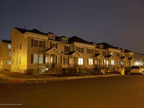 43 Harmony Dr, Lakewood, NJ 08701