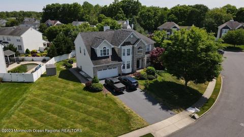 1 Earl Ct, Jackson, NJ 08527