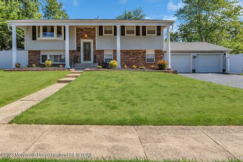 8 Nebraska Dr, Jackson, NJ 08527