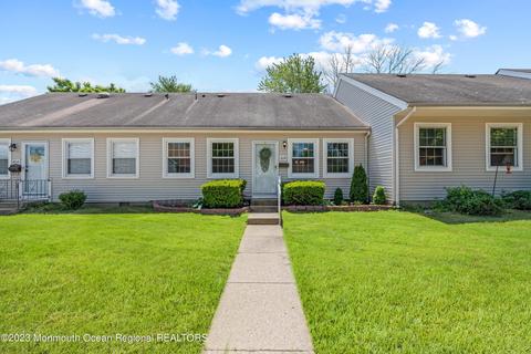 163 Cours De Martinique #B, Freehold, NJ 07728