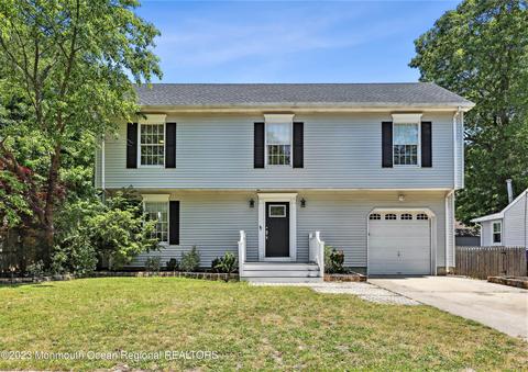 53 Cumberland Dr, Brick, NJ 08723