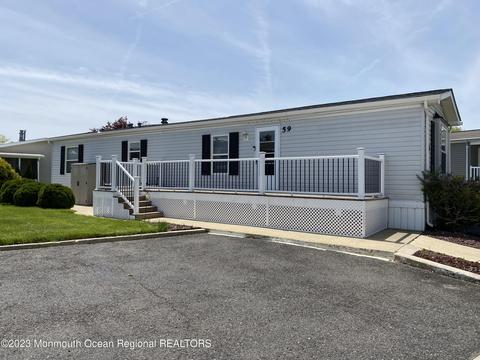 59 Silvermead Dr, Freehold, NJ 07728