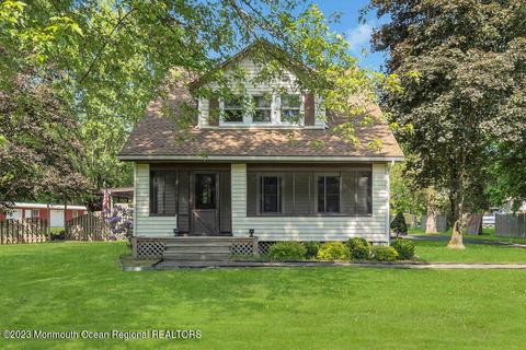 37 Evergreen Dr, Jackson, NJ 08527