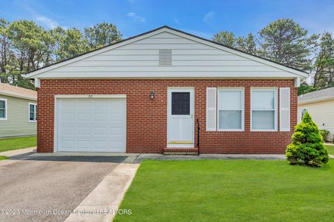 90 Pulaski Blvd, Toms River, NJ 08757