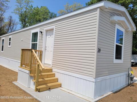 20 Avenue D, Keansburg, NJ 07734