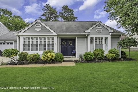 997 Buckingham Dr # B, Manchester, NJ 08759