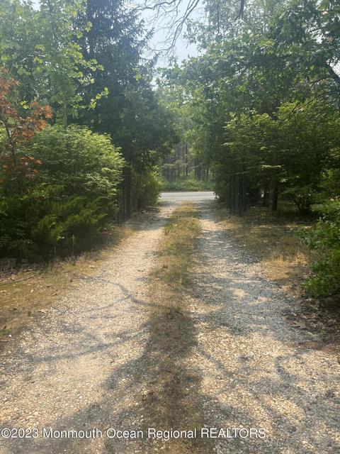 99 Beckerville Rd, Manchester, NJ 08759