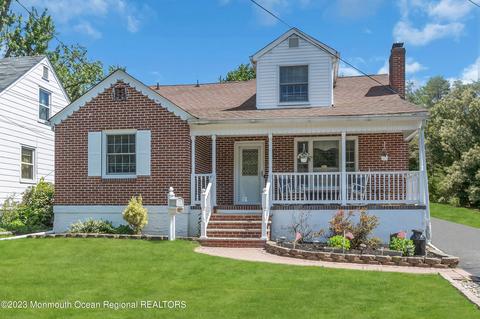 69 Ravine Dr, Matawan, NJ 07747