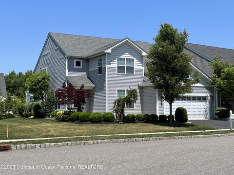8 Brabant Ct, Manalapan, NJ 07726