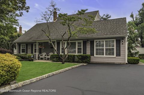 26 Lisa Dr, Hazlet, NJ 07730
